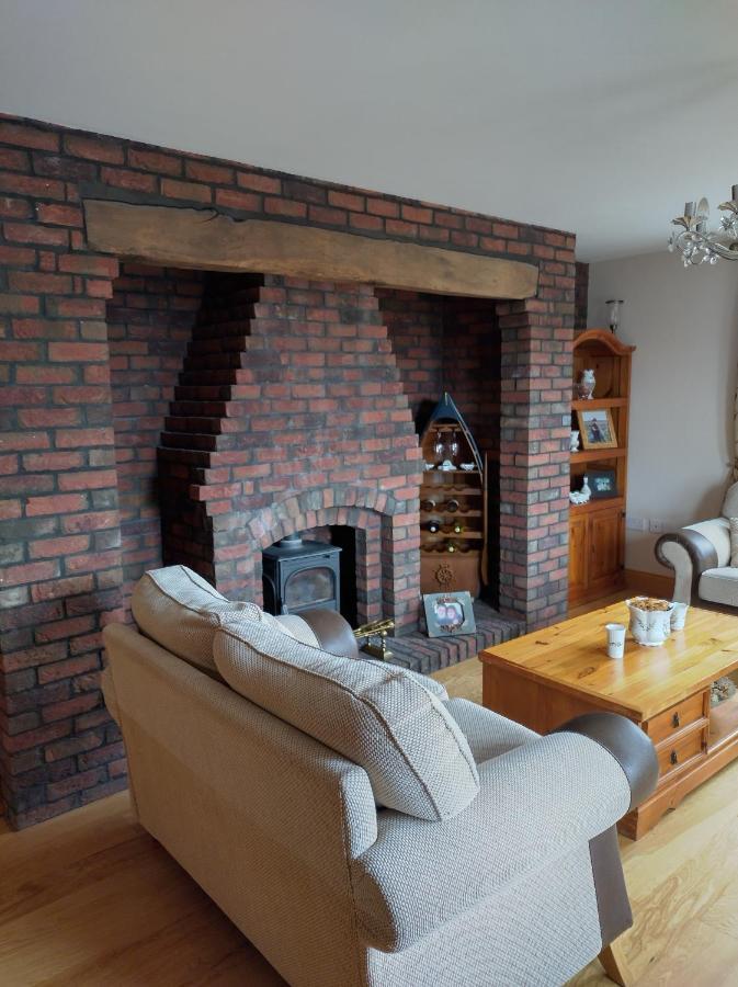 Bed and Breakfast Glenn Eireann House Cushendall Esterno foto