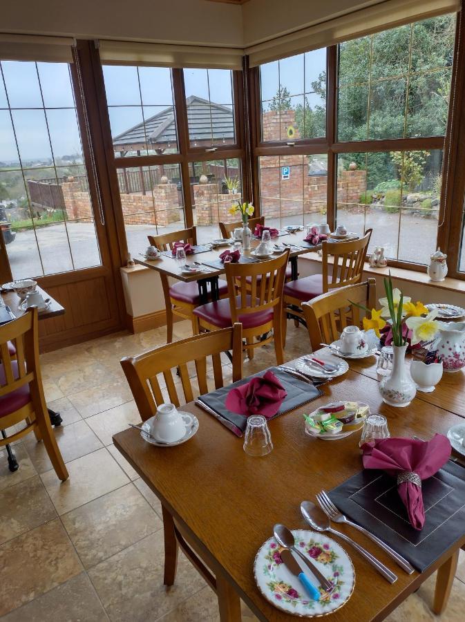 Bed and Breakfast Glenn Eireann House Cushendall Esterno foto