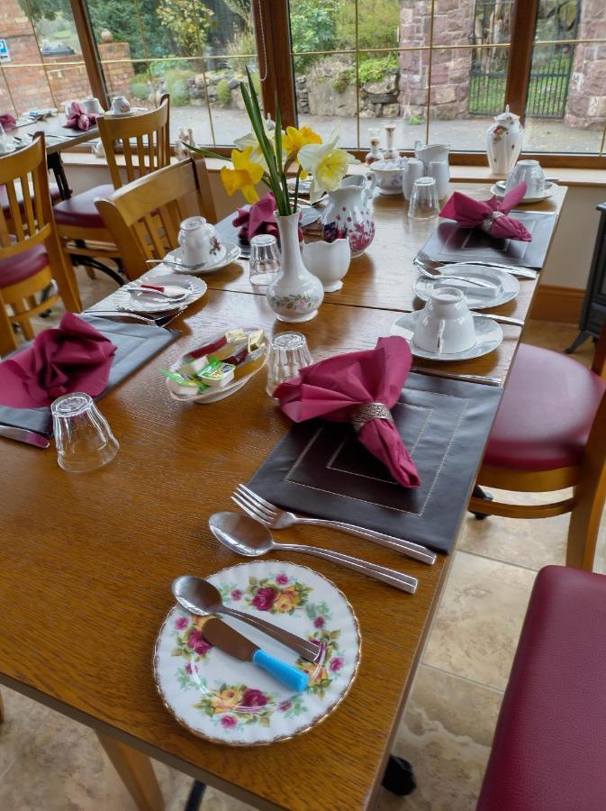 Bed and Breakfast Glenn Eireann House Cushendall Esterno foto