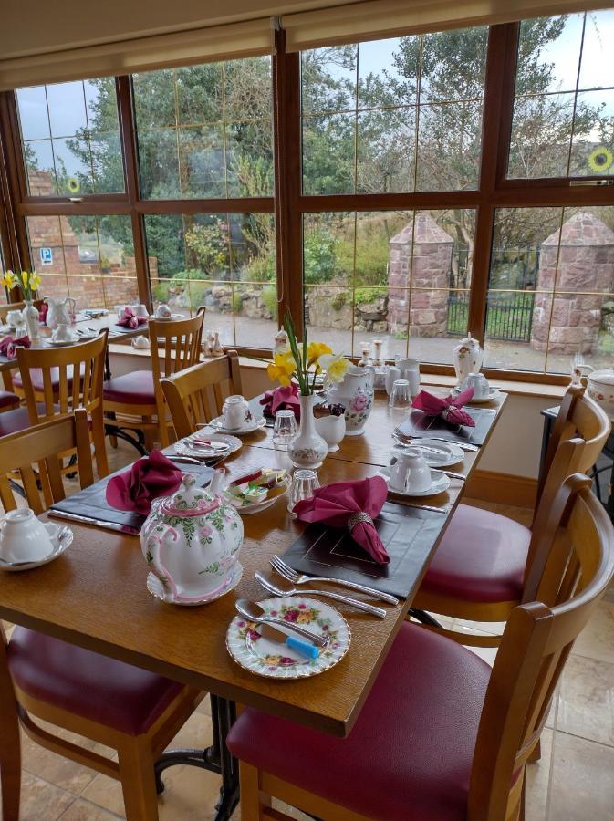 Bed and Breakfast Glenn Eireann House Cushendall Esterno foto