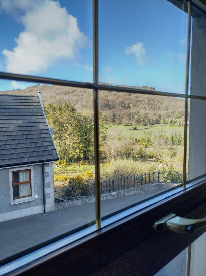 Bed and Breakfast Glenn Eireann House Cushendall Esterno foto