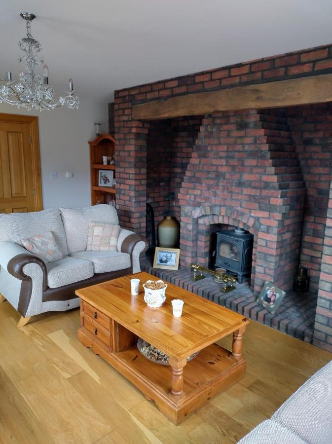 Bed and Breakfast Glenn Eireann House Cushendall Esterno foto