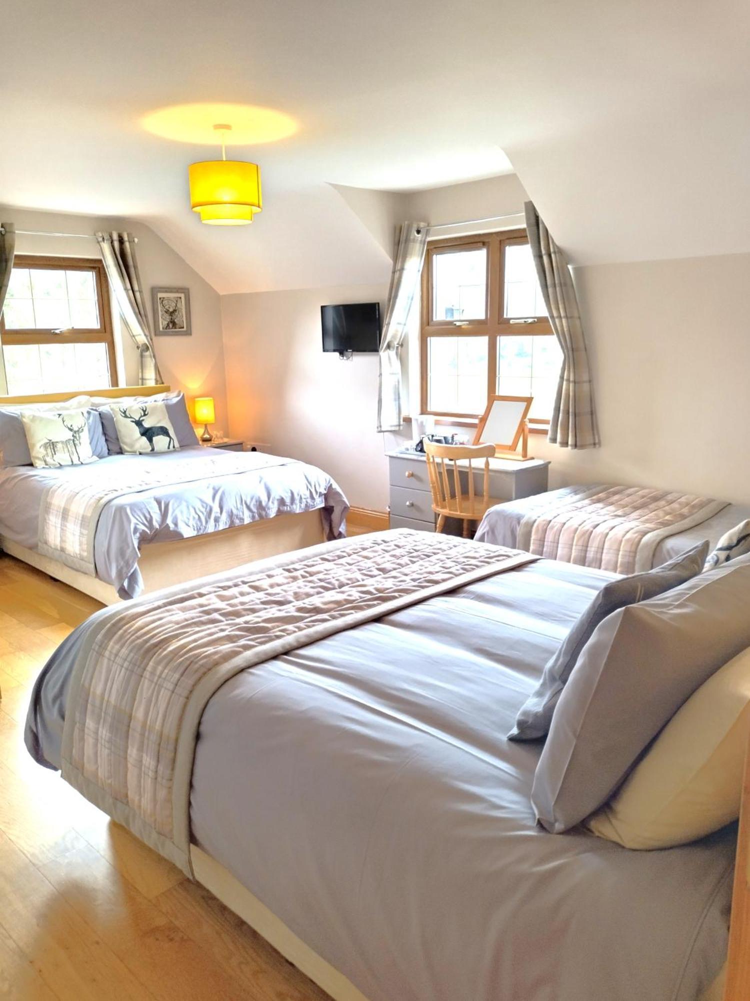 Bed and Breakfast Glenn Eireann House Cushendall Esterno foto