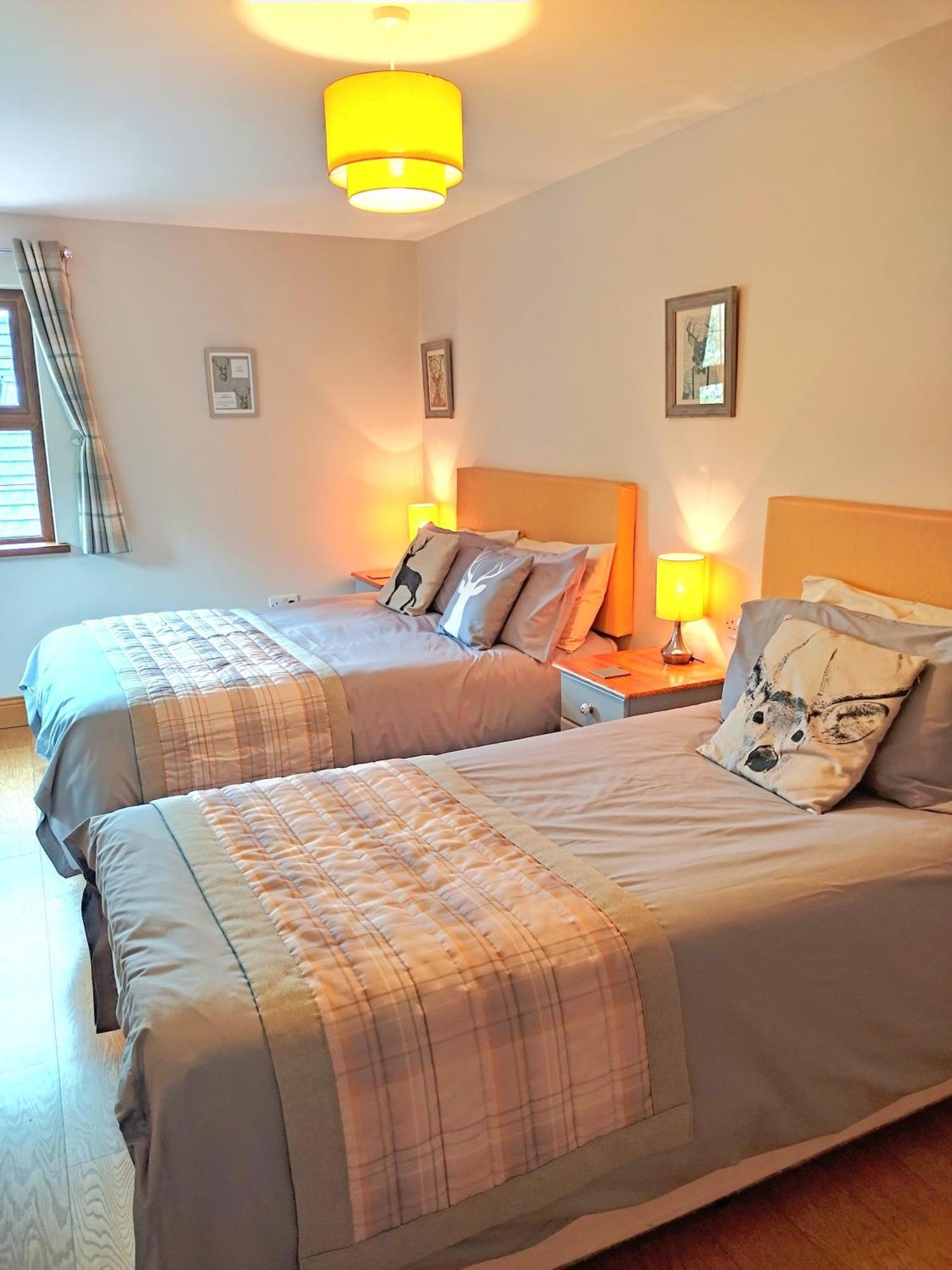 Bed and Breakfast Glenn Eireann House Cushendall Esterno foto