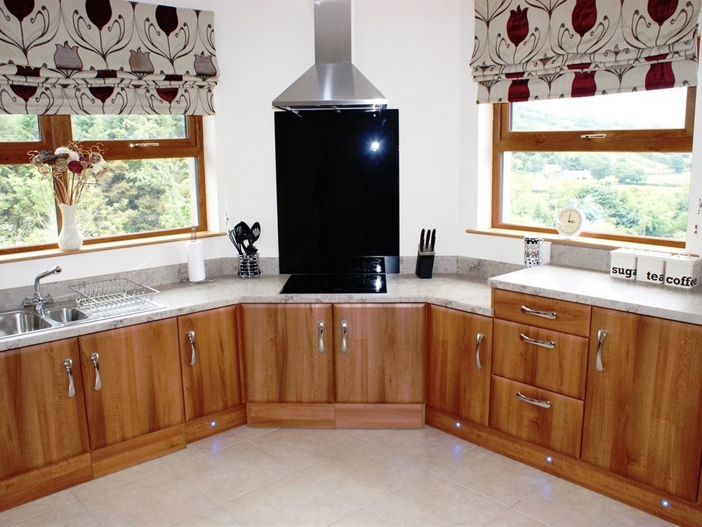 Bed and Breakfast Glenn Eireann House Cushendall Esterno foto