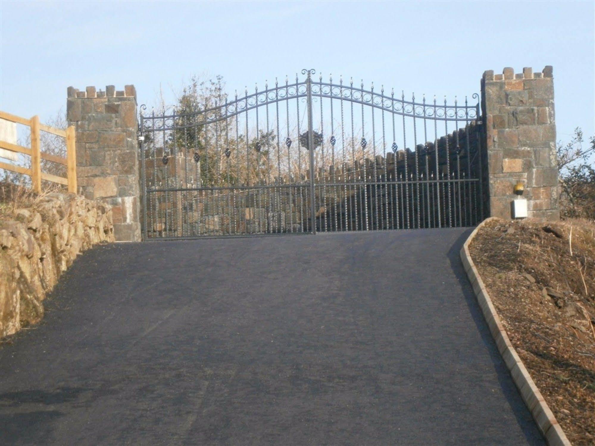 Bed and Breakfast Glenn Eireann House Cushendall Esterno foto